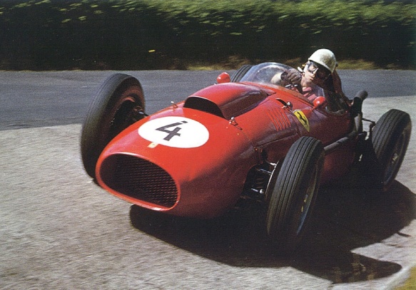 1958_wolfgang_von_trips_karussell_ferrari